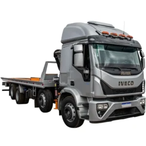 Caminhão Iveco Bitruck 8x4 com Plataforma Autossocorro