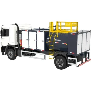 Caminhão Iveco Toco 4x2 com Comboio Lubrificante